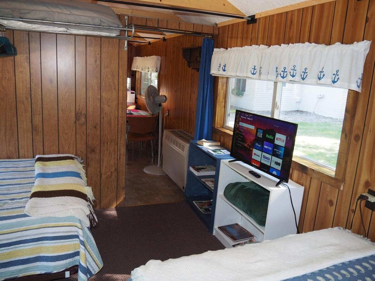 Sleeping Bear Riverside Cabins - Cabin #1 Honor Exterior photo