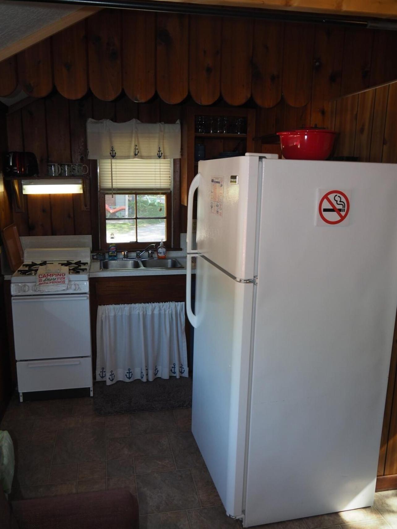 Sleeping Bear Riverside Cabins - Cabin #1 Honor Exterior photo